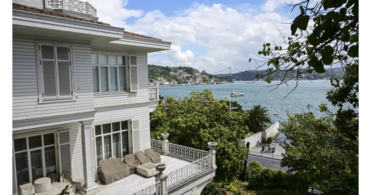 FETÖ firarisi Akın İpek'in Beyaz Köşk'ü dördüncü ihalede 1 milyar 116 milyon liraya satıldı.