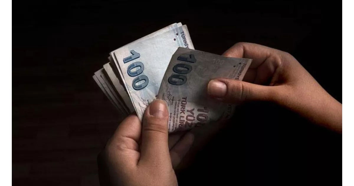 2025'te asgari ücretin 12.000 TL artması bekleniyor. Enflasyon ve ekonomik göstergeler etkili.