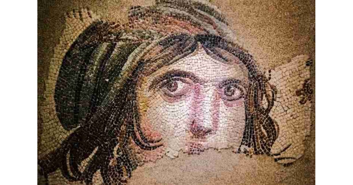 Çingene Kızı mozaiğinin ABD’deki eksik parçaları Türkiye yolunda...