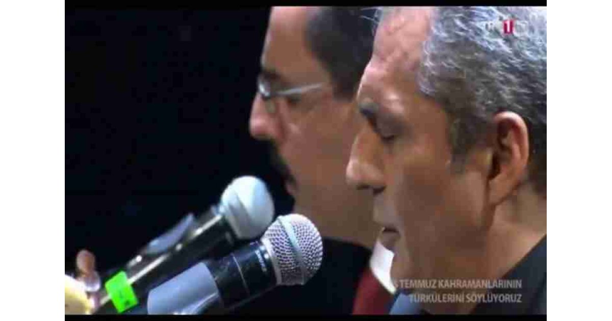 Cumhurbaşkanlığı sözcüsü İbrahim Kalın ve Yavuz Bingöl birlikte sahne aldı