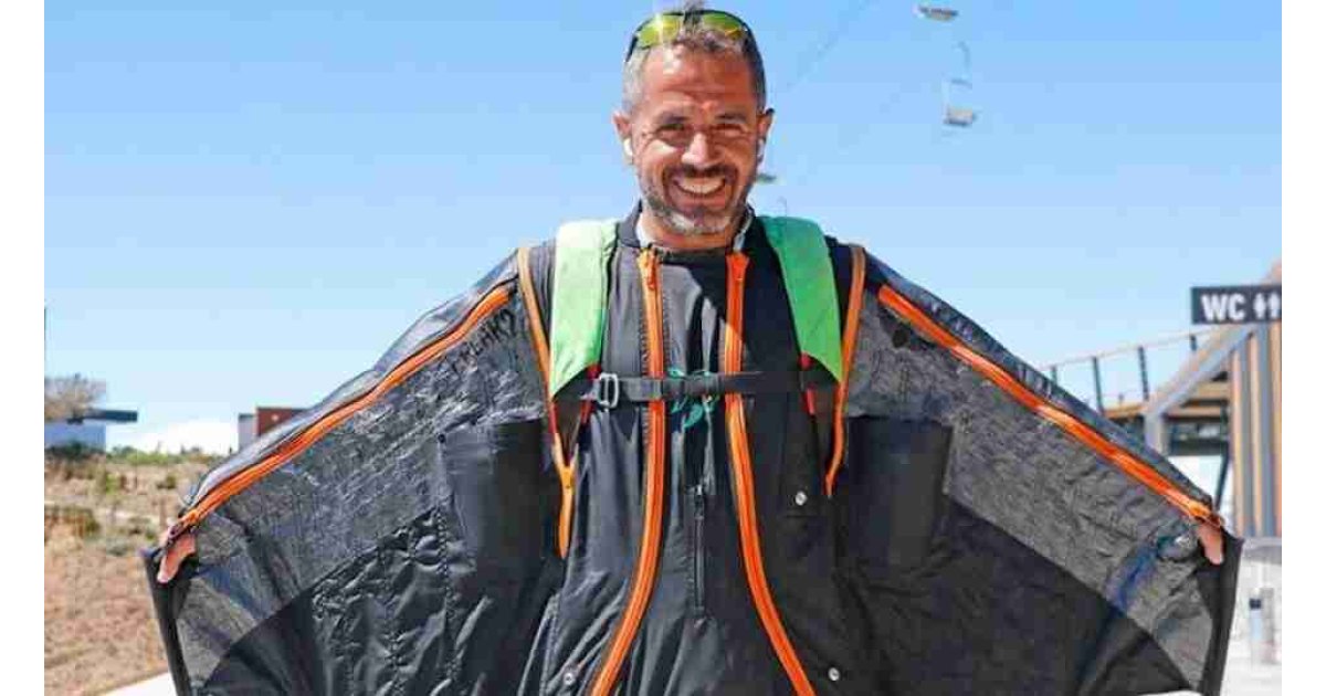 İşten çıkınca trafik sıkıntısı çekmiyor çünkü eve uçarak gidiyor!