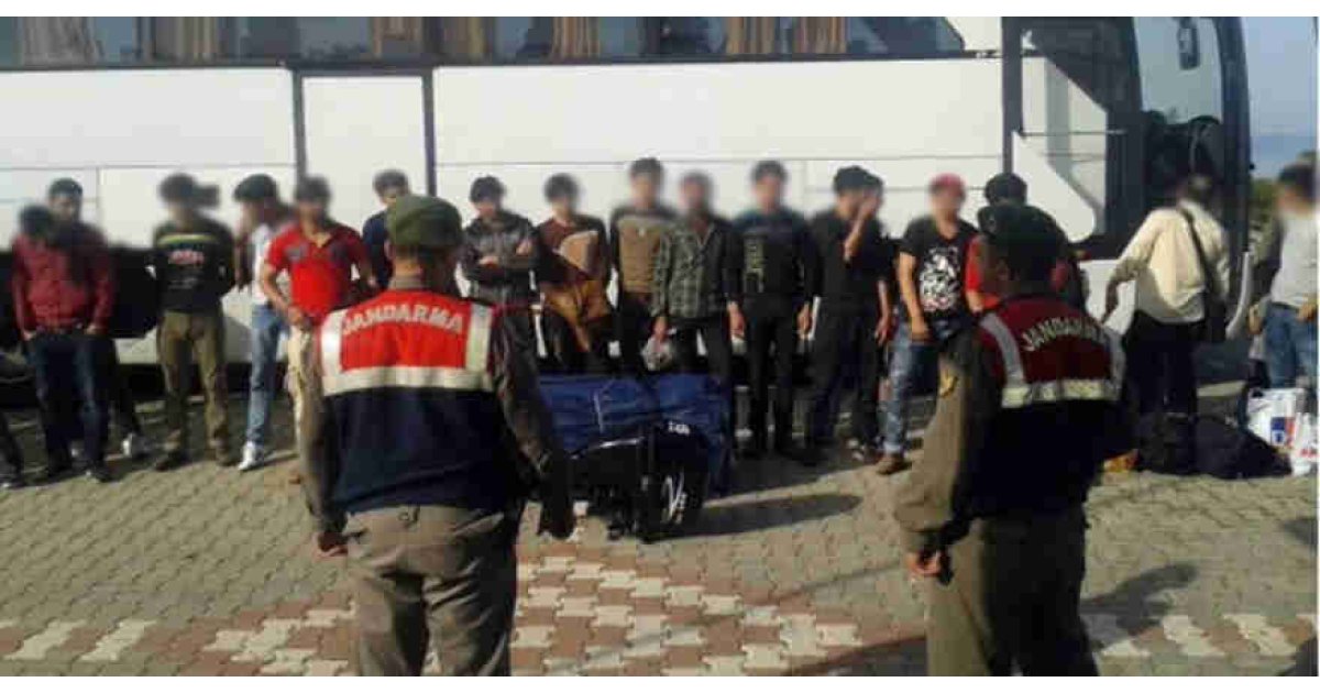 İzmir'de Farklı Uyruklardan Toplamda 145 göçmen yakalandı