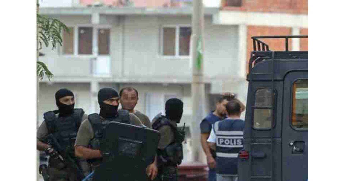 Ağrı'da terör operasyonu: 15 kişi gözaltına alındı, çok sayıda silah ele geçirildi