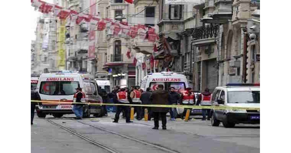 Taksim'de Canlı Bomba Saldırısı: 4 kişi hayatını kaybetti, 20 yaralı var...