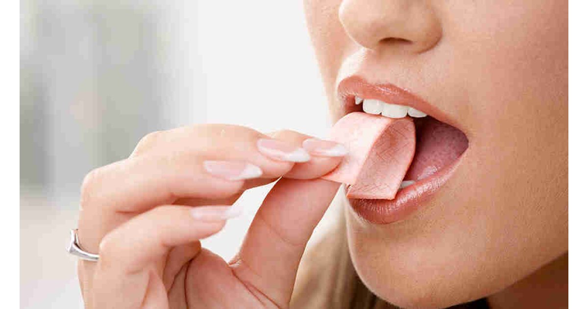 Oruçluyken sakız çiğnenebilir mi? Sakız çiğnemek orucu bozar mı?