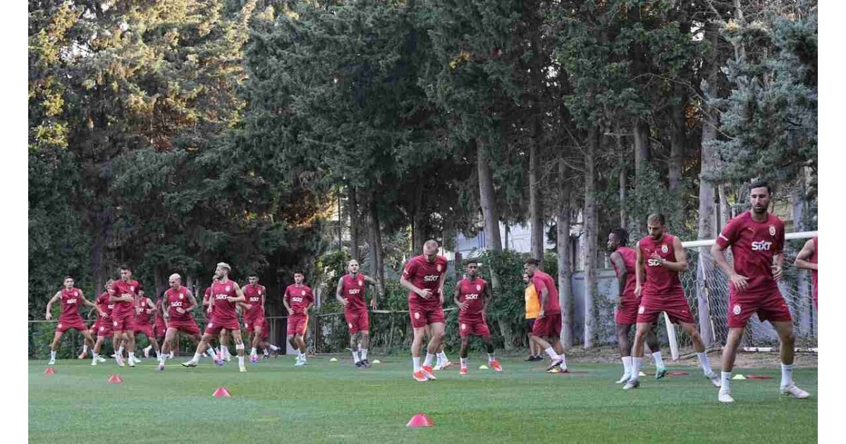 Galatasaray'ın kamp kadrosu belli oldu! 