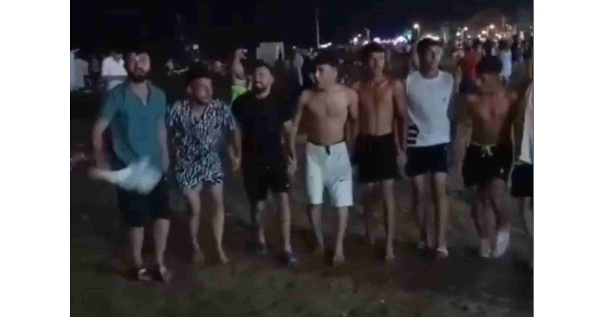 Mersin'de sahilde tepki çeken görüntü! Soruşturma başlatıldı 