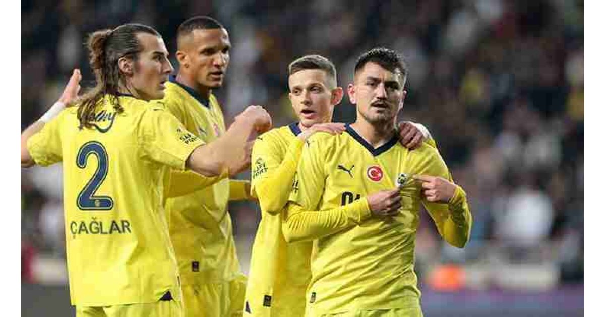 Fenerbahçe'de sürpriz ayrılık haberi! Yıldız futbolcu bavullarını topluyor - Spor Özetleri