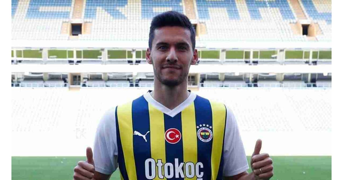 Umut Nayir Fenerbahçe’ye veda etti!