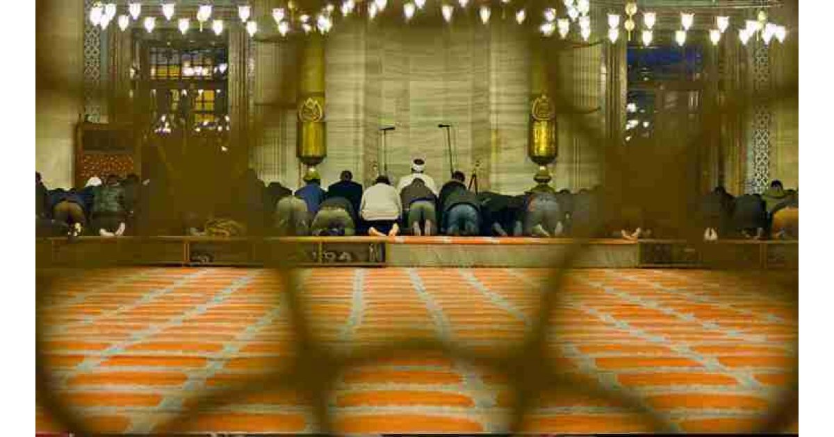 CUMA NAMAZI KAÇ REKAT, farz mı? Cuma namazı nasıl kılınır, hangi sureler okunur? Cuma namazı kılınışı