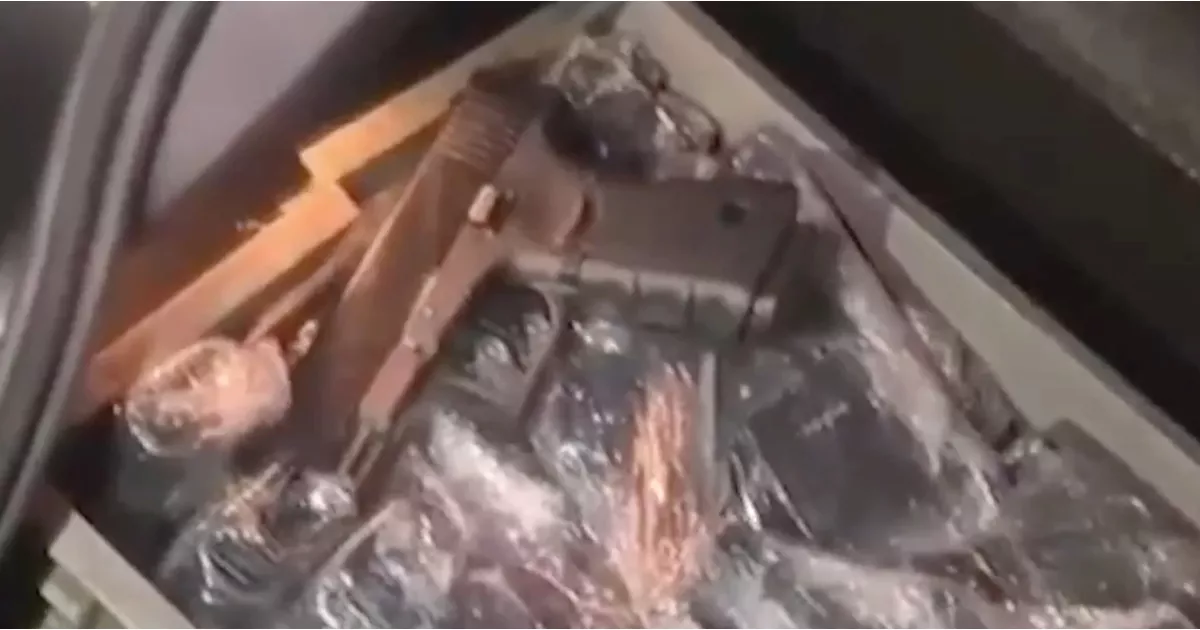 Bakan Yerlikaya duyurdu! Bursa'da cephanelik gibi araç