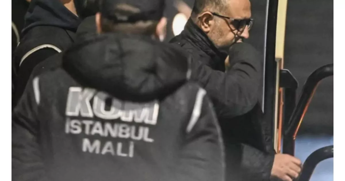 Mansur Yavaş, Aziz İhsan Aktaş'ın ticari sicil dosyasını inceledi. 594 ihalenin 473'ü AKP'li belediyelerden alındı.