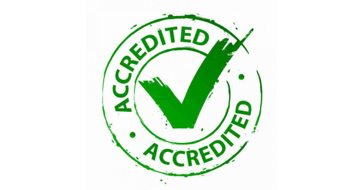 Accredited ne demek İngilizce çeviri sözlük anlamı Türkçesi nedir 