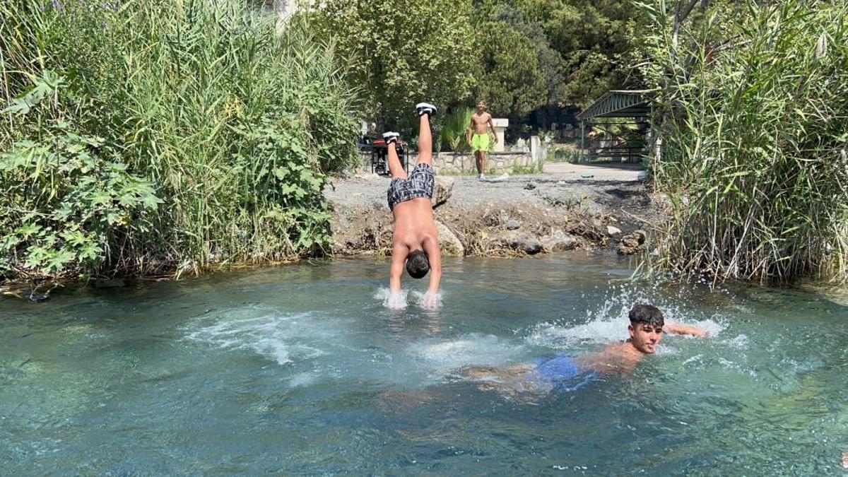 Hatay’da 45 dereceye karşı serinleten çözümler hızla yayılıyor, akın devam ediyor!