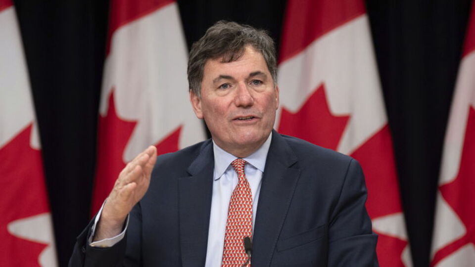 Kanada, ABD tarafından uygulanan gümrük tarifelerini düşürmek için yeni bir anlaşma yapmayı değerlendiriyor. Kanada, ABD tarafından uygulanan gümrük tarifelerini düşürmek için yeni bir anlaşma yapmayı değerlendiriyor.