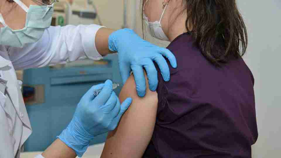 Aşı olmayanlara yönelik yeni kısıtlamalar geliyor!