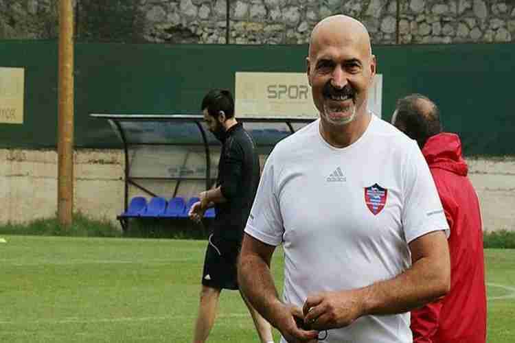 Karabüksporda Levent Açıkgöz ile yollar ayrıldı