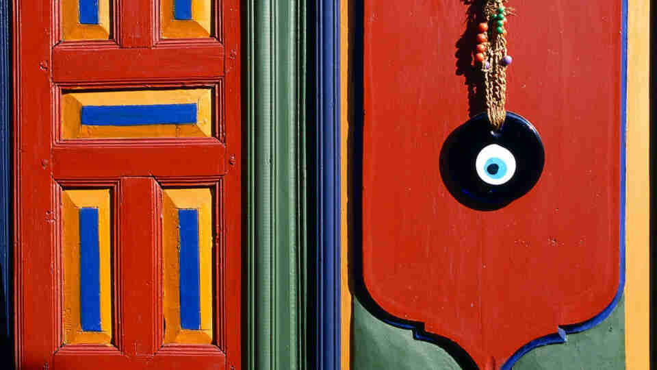 Nazar duası Arapça okunuşu ve Türkçe anlamı nedir? Nazara karşı okunacak korunma duası.