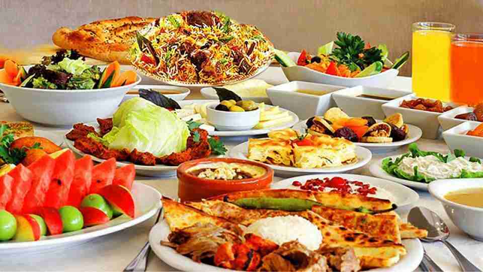 Oruç tutarken susatmayan ve tok tutan yiyecekler nelerdir? Sahurda ne yemeli?