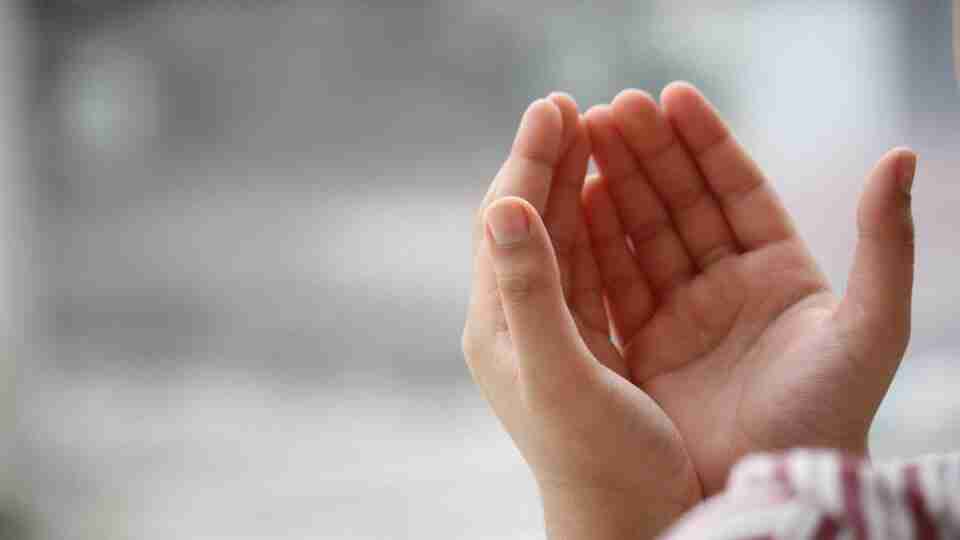 Rızık duasının okunuşu ve yazılışı nasıldır? Rızık duasının Arapça okunuşu ve Türkçe meali.