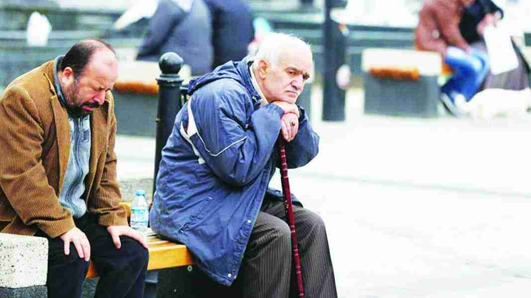 Emeklilik Sisteminde Büyük Değişiklik: Emeklilik Yaşı Yükseliyor, Hazine Yardımı Son Buluyor! 