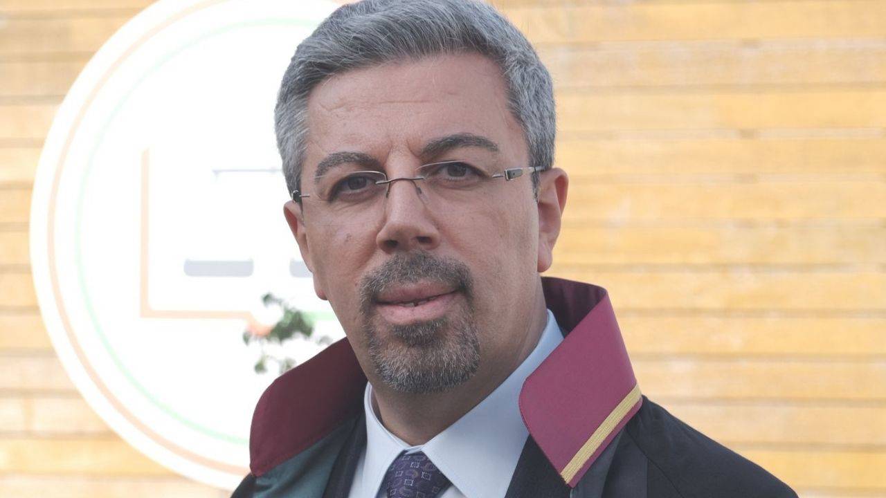 İstanbul Barosu Yönetim Kurulu Üyesi Fırat Epözdemir tahliye edildi.
