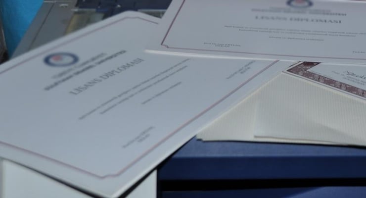 Sahte diplomalı kişiler daha çok psikoloji, eczacılık ve inşaat mühendisliği alanlarında...