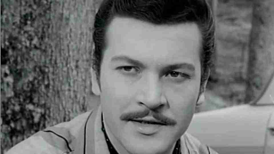 Yeşilçam'ın efsane ismi oyuncu, yönetmen ve senarist Kartal Tibet vefat etti