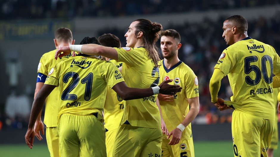 Union Saint Gilloise - Fenerbahçe maçı ne zaman, saat kaçta ve hangi kanalda? Union SG - Fenerbahçe maçı şifresiz mi yayınlanacak? (UEFA Konferans Ligi son 16 turu) 