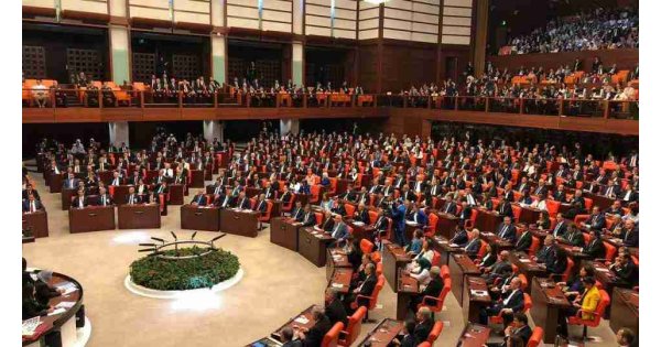 TBMM'de 'yeni anayasa' mesaisi başlıyor TBMM'de 'yeni anayasa' mesaisi başlıyor