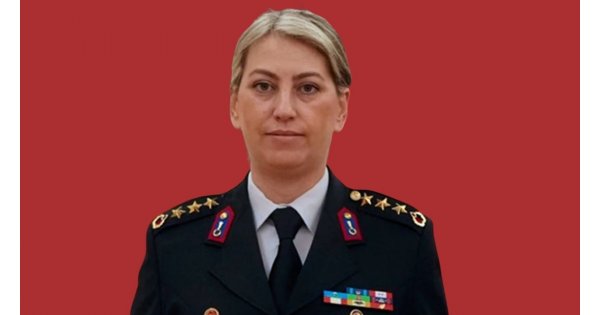 Türk Jandarma Tarihinde Bir İlk: İlk Kadın İl Jandarma Komutanı Gülden Mat Şakir Kimdir? Türk Jandarma Tarihinde Bir İlk: İlk Kadın İl Jandarma Komutanı Gülden Mat Şakir Kimdir?