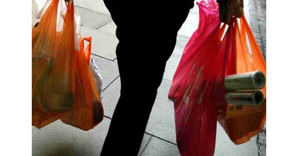 Çevre ve Şehircilik Bakanı Murat Kurum: Plastik poşet kullanımı yarıya düştü