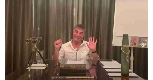 Sedat Peker'den bir siyasetçiye 10 bin dolar verdiği iddiasına yanıt geldi: Daha fazlasını verdim! Sedat Peker'den bir siyasetçiye 10 bin dolar verdiği iddiasına yanıt geldi: Daha fazlasını verdim!