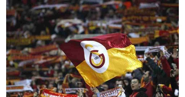 Galatasaray'dan futbol gündemine bomba gibi düşecek transfer! Galatasaray'dan futbol gündemine bomba gibi düşecek transfer!