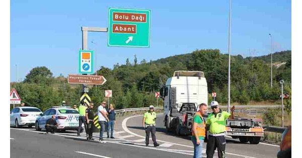 Bolu Dağı Tüneli İstanbul yönü ulaşıma kapandı Bolu Dağı Tüneli İstanbul yönü ulaşıma kapandı