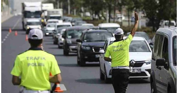 Bakan Yerlikaya: 434 bin 129 sürücüye işlem uygulandı Bakan Yerlikaya: 434 bin 129 sürücüye işlem uygulandı