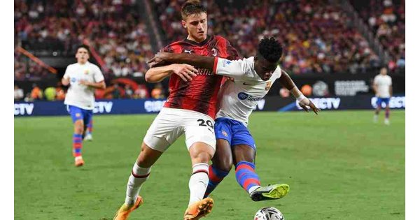 Beşiktaş'tan Barcelona'ya 10 milyon Euro'luk teklif: 20 yaşındaki stoperi istediler Beşiktaş'tan Barcelona'ya 10 milyon Euro'luk teklif: 20 yaşındaki stoperi istediler