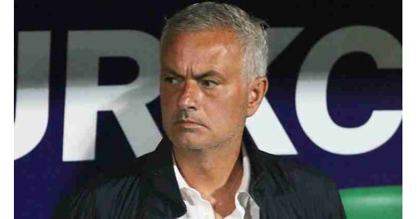 Fenerbahçe'de Jose Mourinho'dan Fred ve Szymanski'ye övgü, hakeme ve VAR'a tepki Fenerbahçe'de Jose Mourinho'dan Fred ve Szymanski'ye övgü, hakeme ve VAR'a tepki