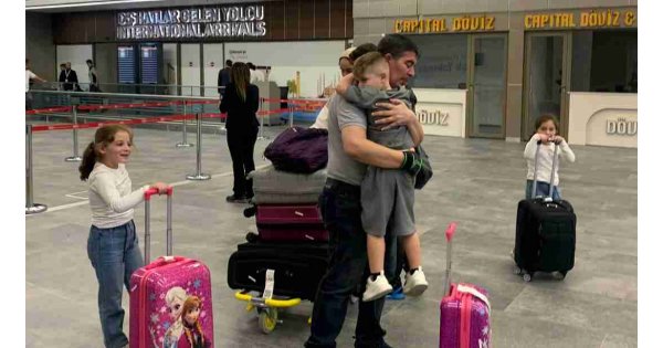 Lübnan’dan tahliye edilen 169 Türk vatandaşı Türkiye’ye geldi