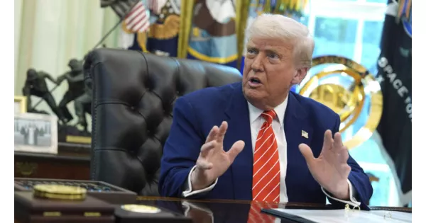 Trump, çelik ithalatına %50 tarifesi uygulayacağını açıkladı.
