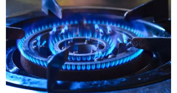 Doğalgaza konut tüketicileri için yüzde 24,6, sanayi tüketicileri için ise yüzde 7,86 zam yapıldı. Yeni tarifeler 2 Temmuz 2025'te yürürlüğe girecek.