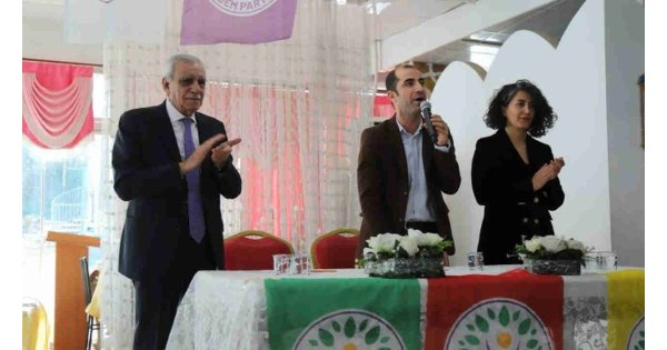 Kriz aşıldı, Ahmet Türk aday: Halkımızın sorumluluğunu taşıyoruz Kriz aşıldı, Ahmet Türk aday: Halkımızın sorumluluğunu taşıyoruz