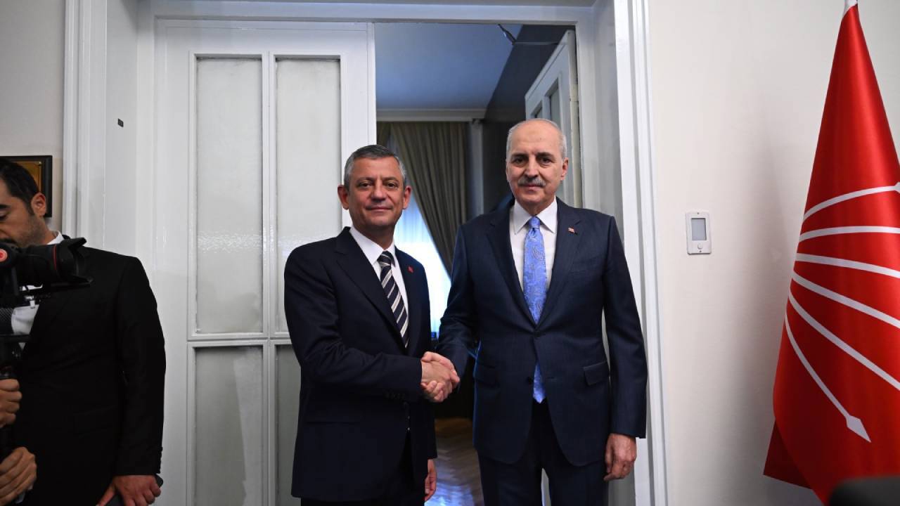 Özgür Özel, Numan Kurtulmuş görüşmesini değerlendirerek, kendi pozisyonlarını net şekilde ifade ettiklerini belirtti.