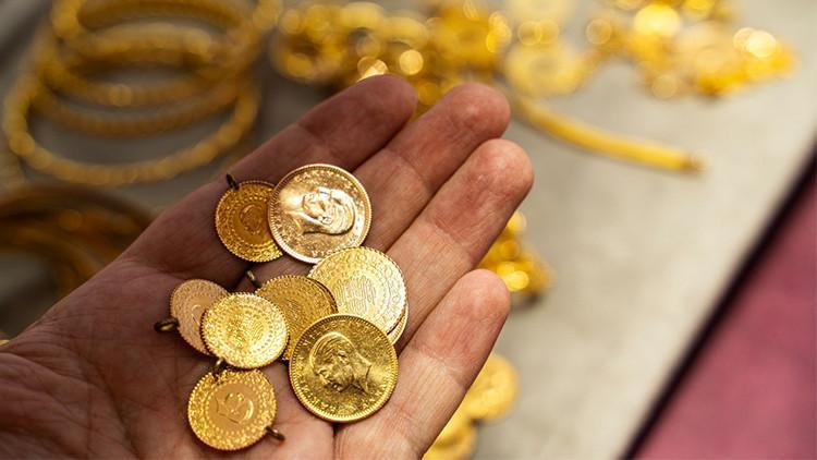 Altın fiyatları üç haftanın en düşük seviyesine yakın seyrediyor, canlı altın fiyatları güncel olarak takip ediliyor.