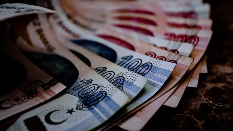 Kamuda zam pazarlığında HAK-İŞ, TÜRK-İŞ ve işveren anlaşmaya vardı, imzalar atıldı. Kamuda zam pazarlığında HAK-İŞ, TÜRK-İŞ ve işveren anlaşmaya vardı, imzalar atıldı.