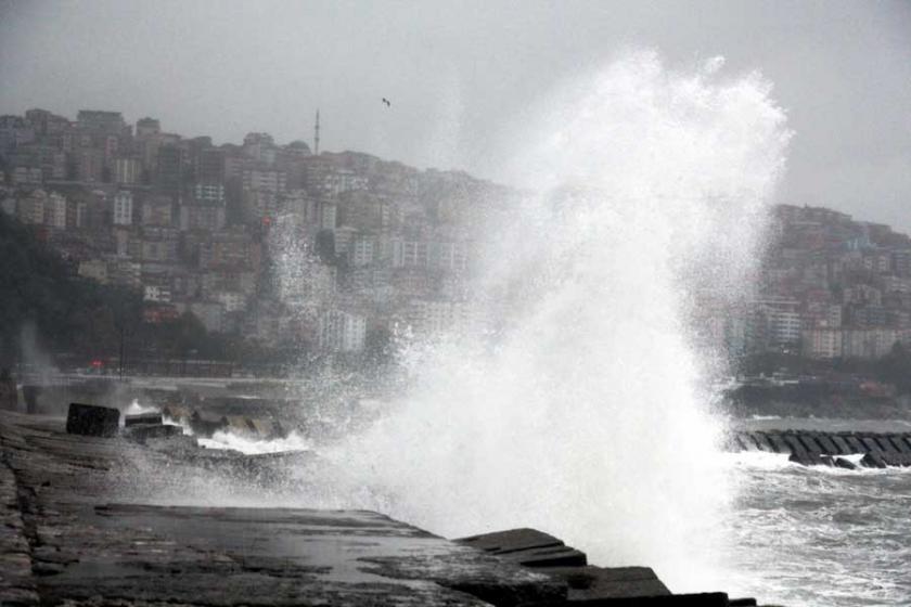 Meteoroloji Marmara ve Kuzey Ege kıyılarında kuvvetli rüzgar uyarısı yaptı. Tedbirli olun.