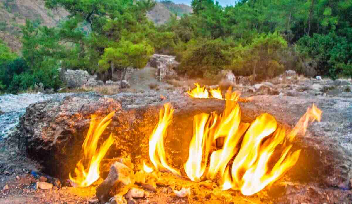 Antalya gezilecek yerler - Yanartaş
