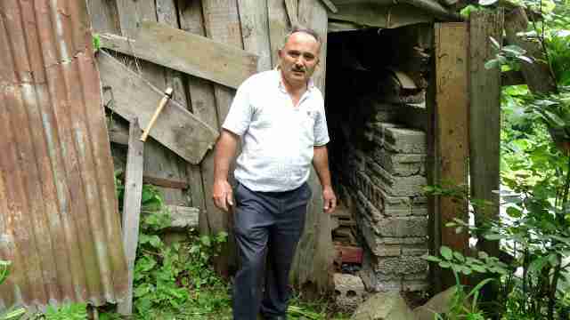 Oğulları kaza yapmasın diye kamyoneti 42 yıldır garajda hapsetmiş!