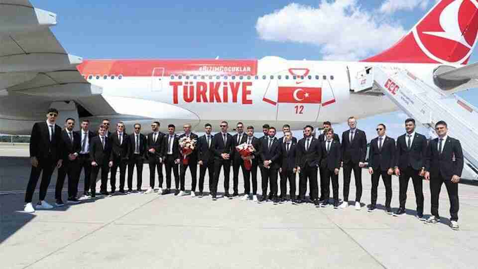Milli takım son maç için yola çıktı!