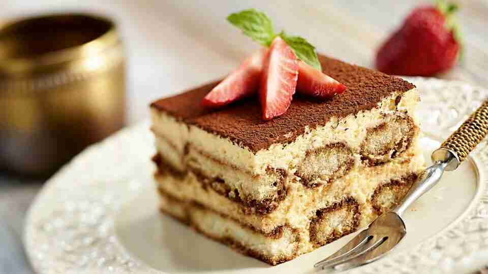 Evde kedidili gerçek tiramisu nasıl yapılır? Malzemeleri ve püf noktaları nelerdir?